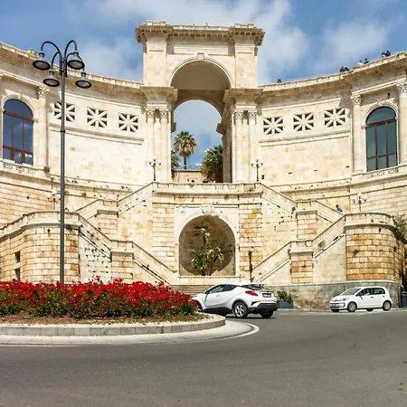 Sardegna Host Venere كالياري